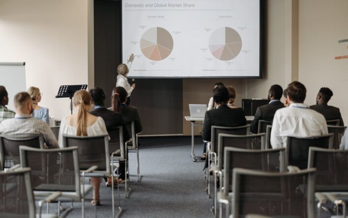 Organiser un séminaire d’entreprise : les étapes clés pour réussir votre événement professionnel